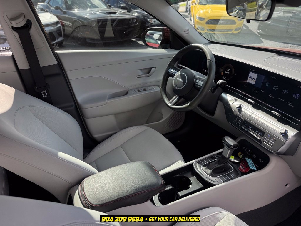 Used 2024 Hyundai Kona SEL FWD image 28