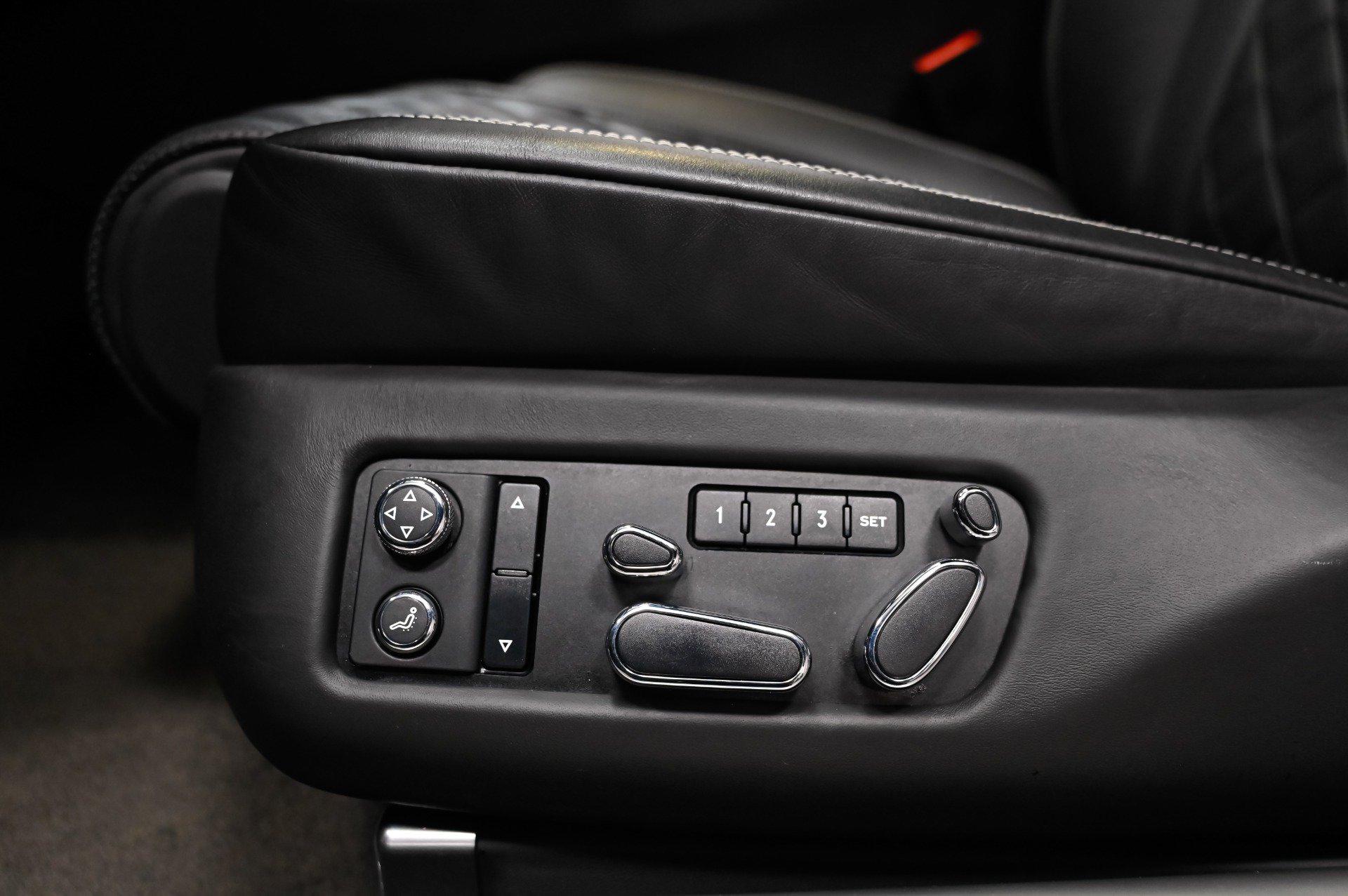 Used 2017 Bentley Flying Spur S V8 AWD/4WD image 8