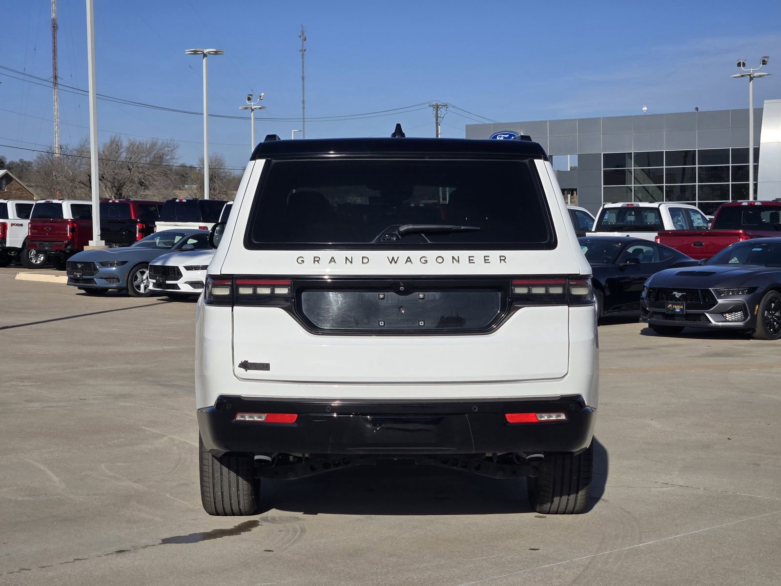 Used 2024 Jeep Grand Wagoneer Series II w/ Quick Order Packagew 28T image 8