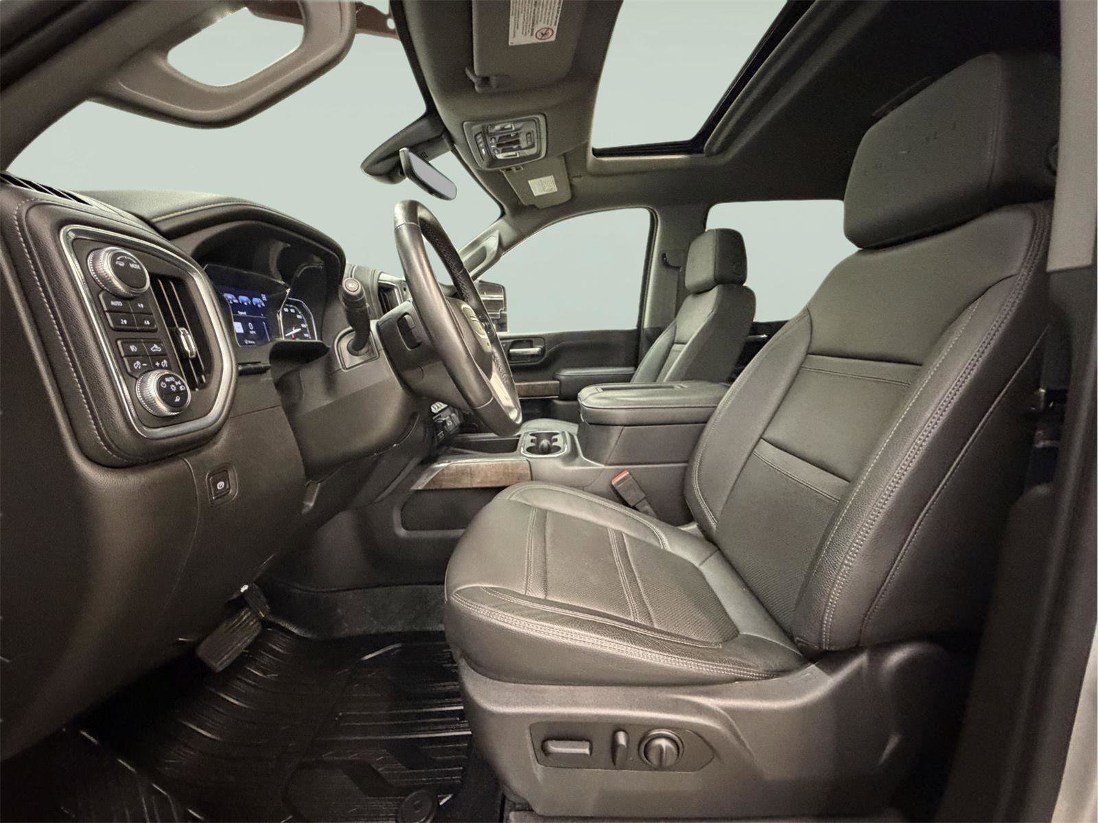 Certified 2021 GMC Sierra 3500 Denali w/ Denali Ultimate Package image 16