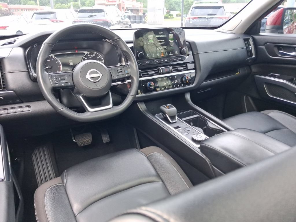 Certified 2023 Nissan Pathfinder SL w/ SL Premium Package AWD/4WD image 18
