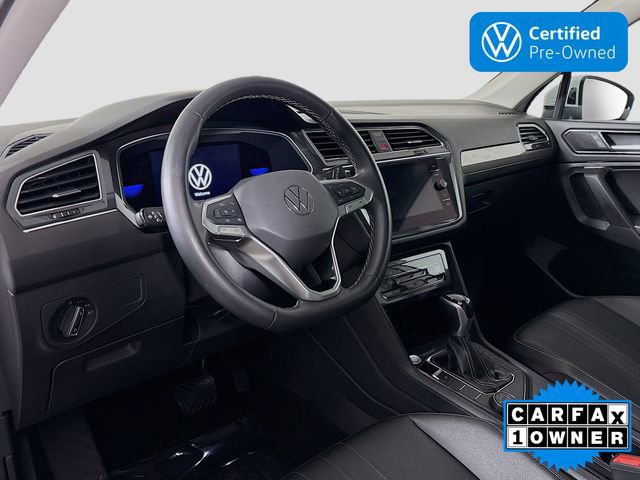 Certified 2022 Volkswagen Tiguan SE w/ Panoramic Sunroof Package image 9