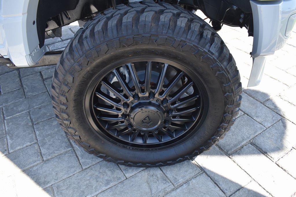 Used 2025 Ford F450 Lariat w/ FX4 Off-Road Package image 4