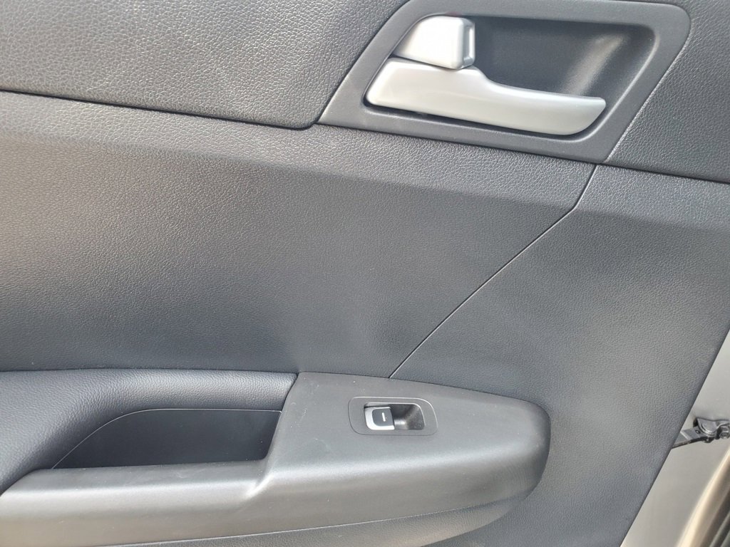 Used 2021 Kia Sportage LX image 19