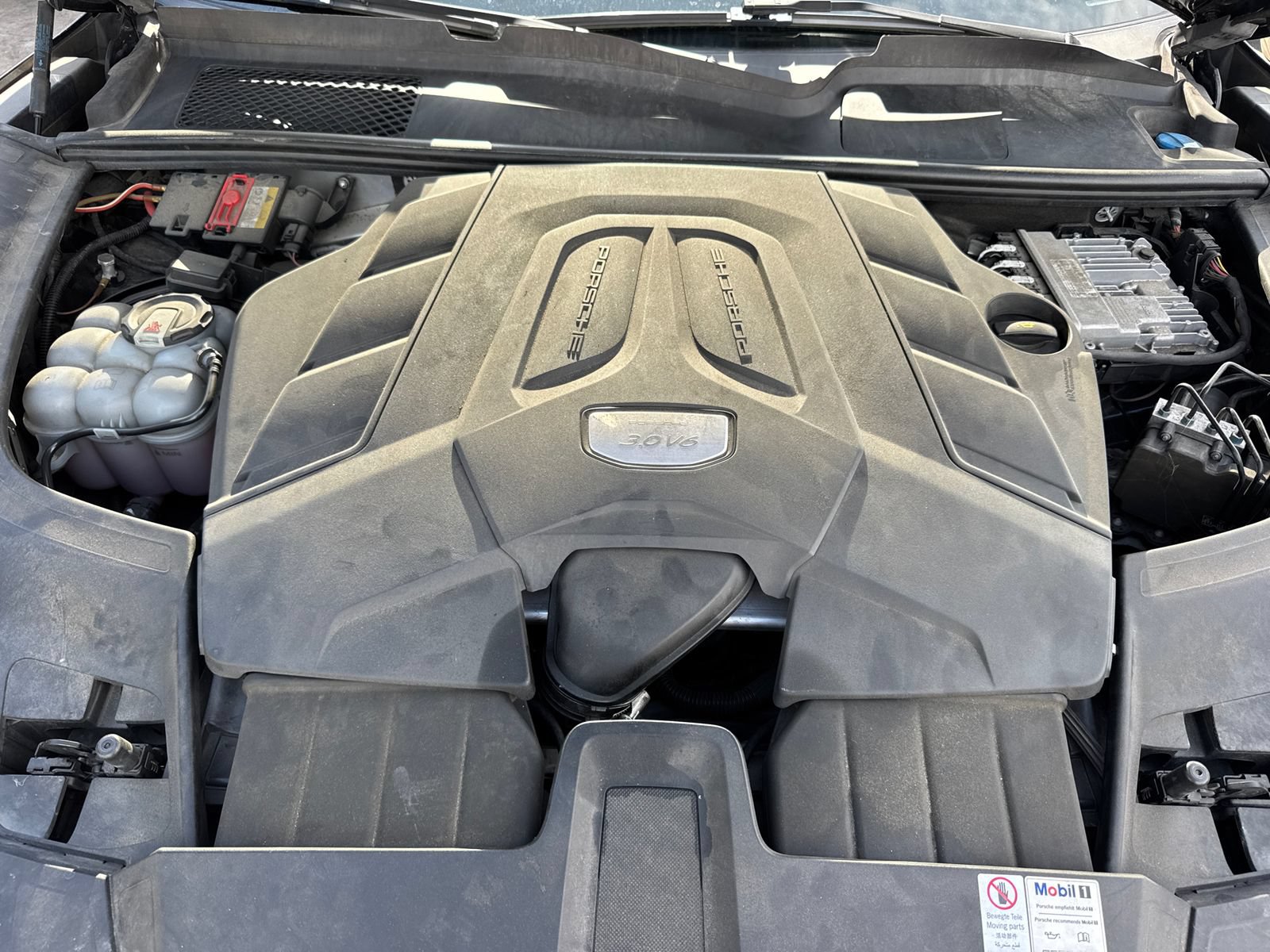 Used 2019 Porsche Cayenne AWD/4WD image 6