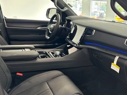 New 2026 Jeep Grand Wagoneer Summit AWD/4WD image 25
