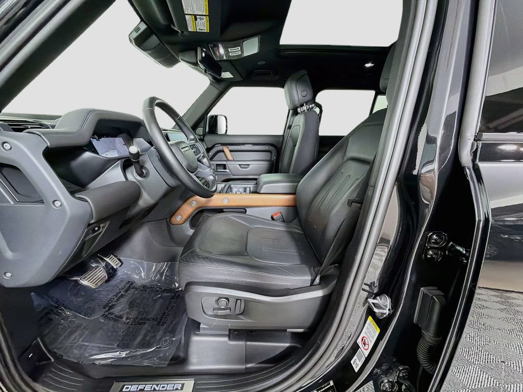 Certified 2023 Land Rover Defender 110 X AWD/4WD image 22