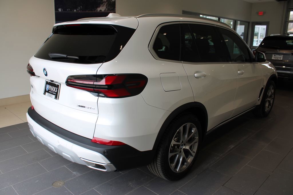 New 2026 BMW X5 xDrive50e image 18