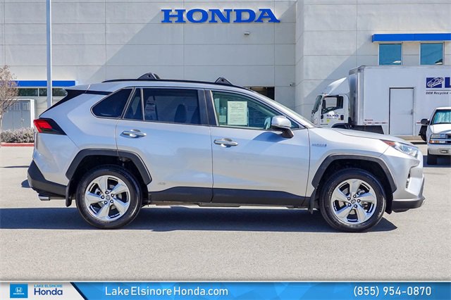 Used 2020 Toyota RAV4 Limited image 6