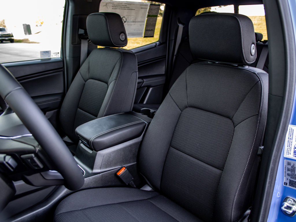 New 2025 GMC Canyon Elevation w/ Convenience Package image 21