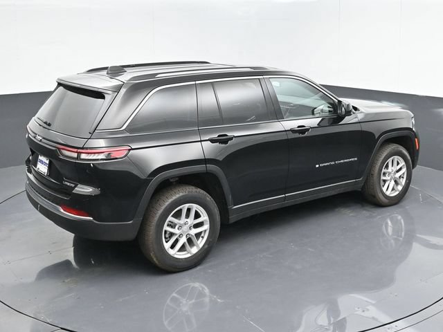 Used 2024 Jeep Grand Cherokee Laredo X AWD/4WD image 37