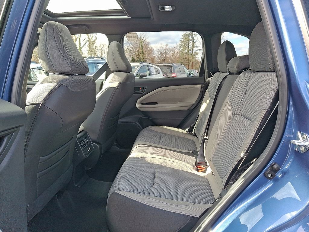 Used 2025 Subaru Forester Premium image 9