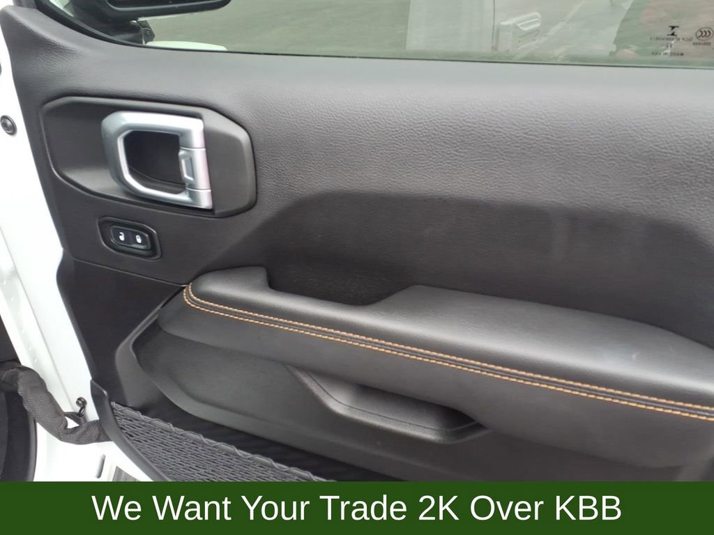 Used 2023 Jeep Wrangler Altitude image 21