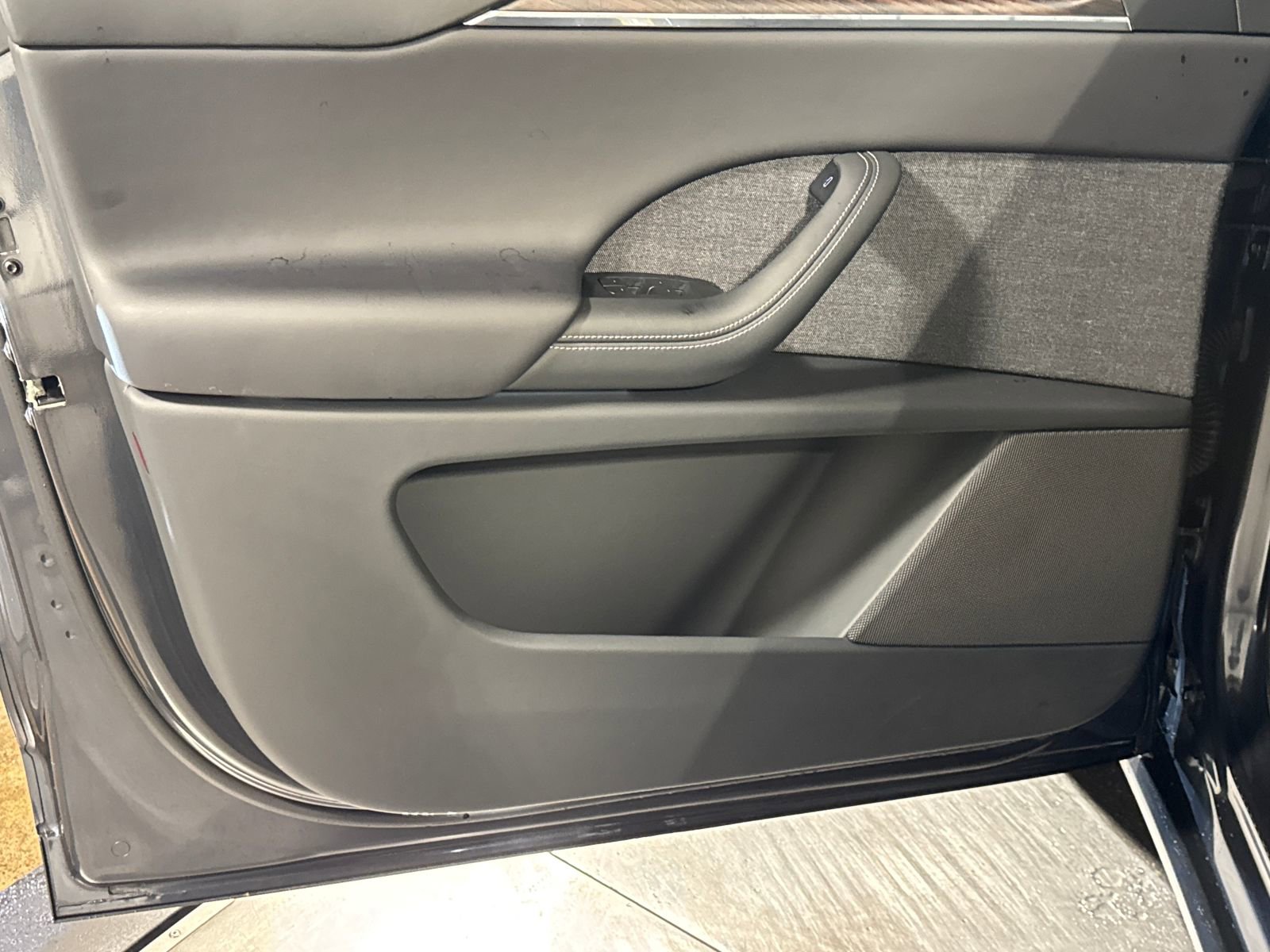 Used 2024 Tesla Model X image 24