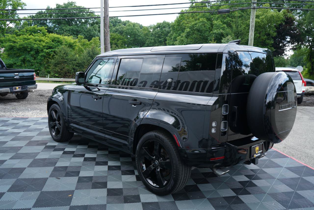 Used 2023 Land Rover Defender 110 V8 AWD/4WD image 11