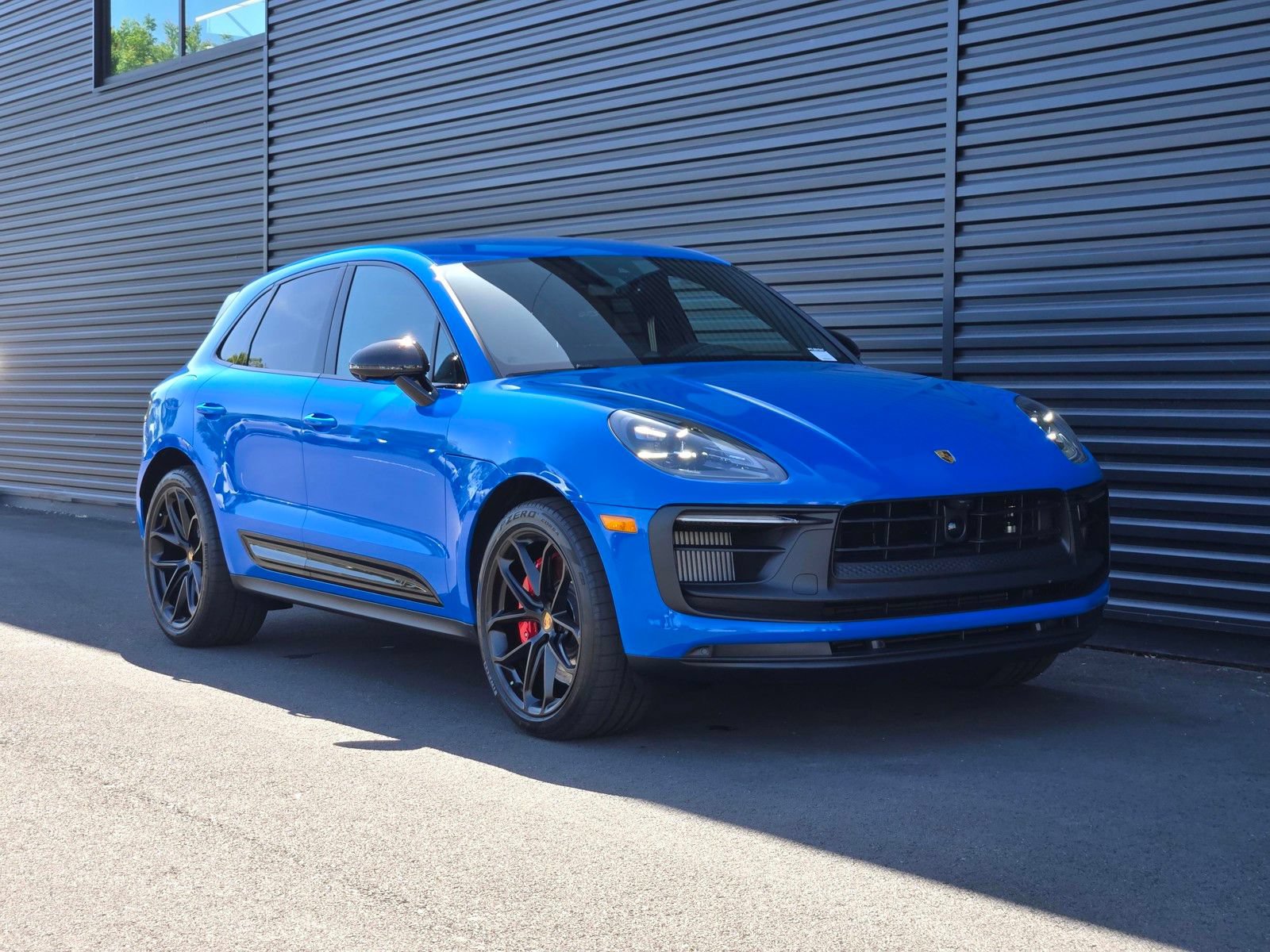 New 2026 Porsche Macan GTS AWD/4WD image 9