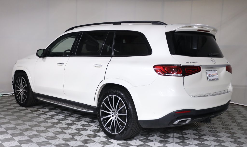 Used 2023 Mercedes-Benz GLS 450 4MATIC w/ AMG Line Exterior image 4