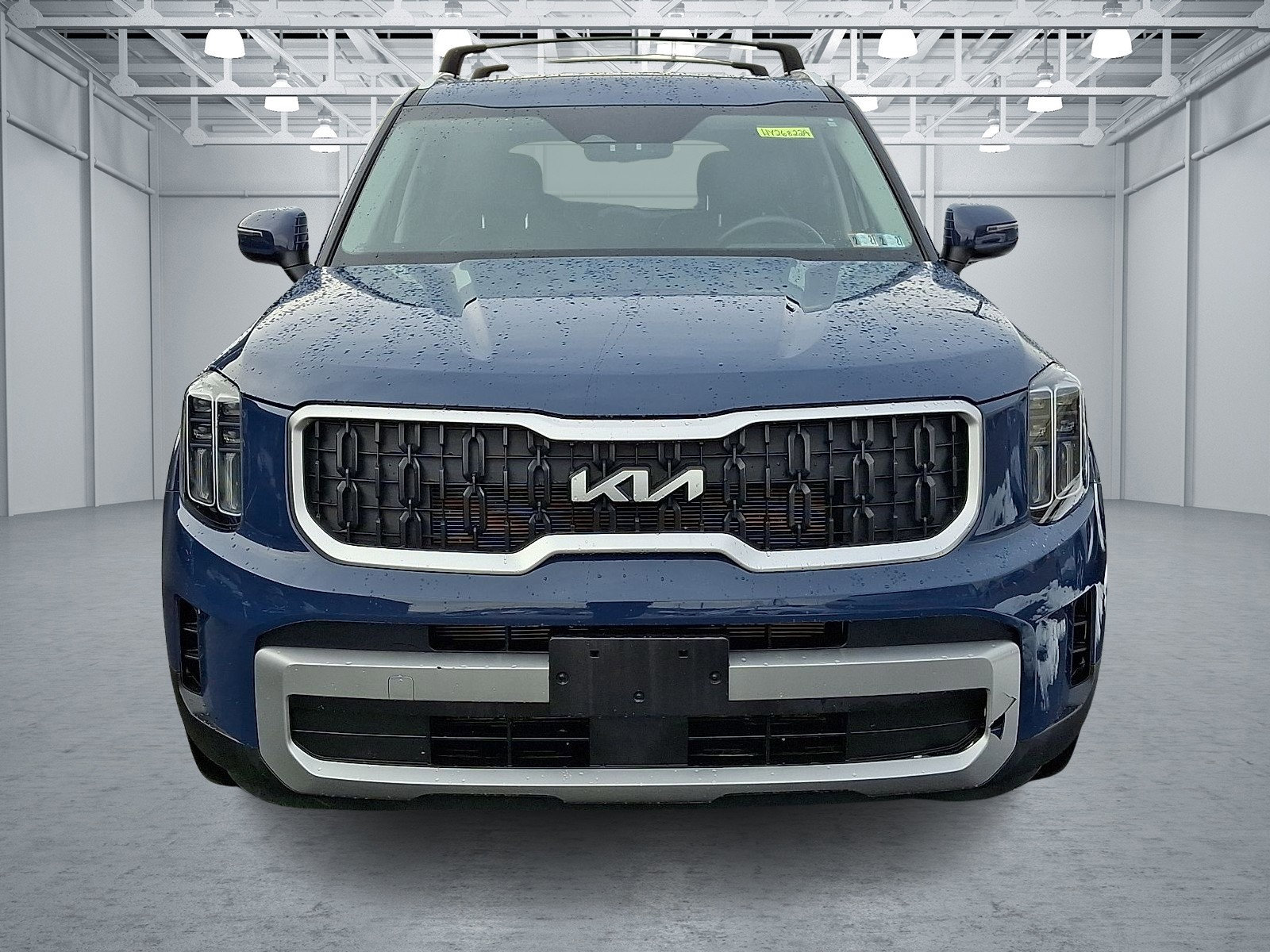 Used 2023 Kia Telluride EX w/ EX Captain's Chair Package AWD/4WD image 2