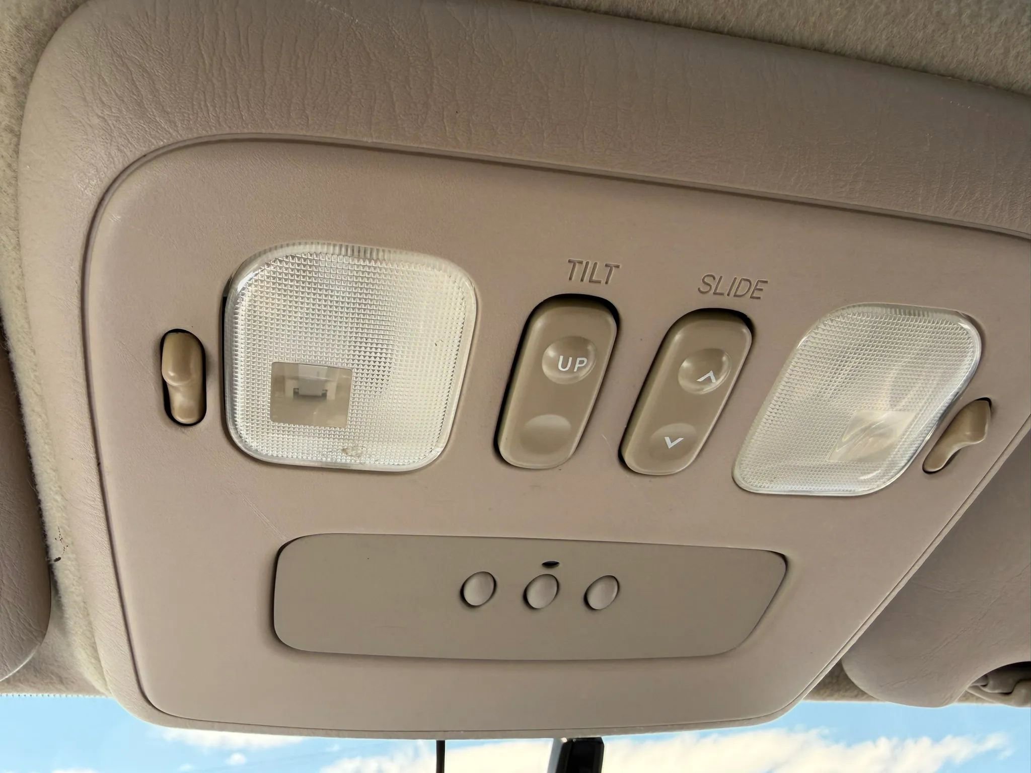 Used 2002 Toyota Land Cruiser AWD/4WD image 17