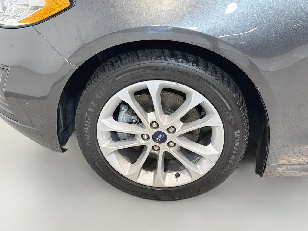 Used 2020 Ford Fusion SE FWD image 31