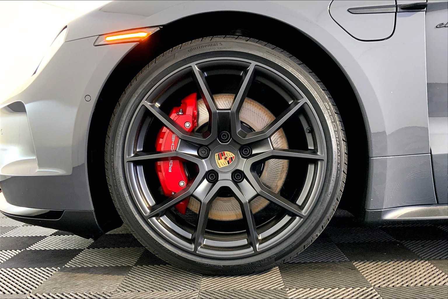 New 2026 Porsche Taycan GTS image 11