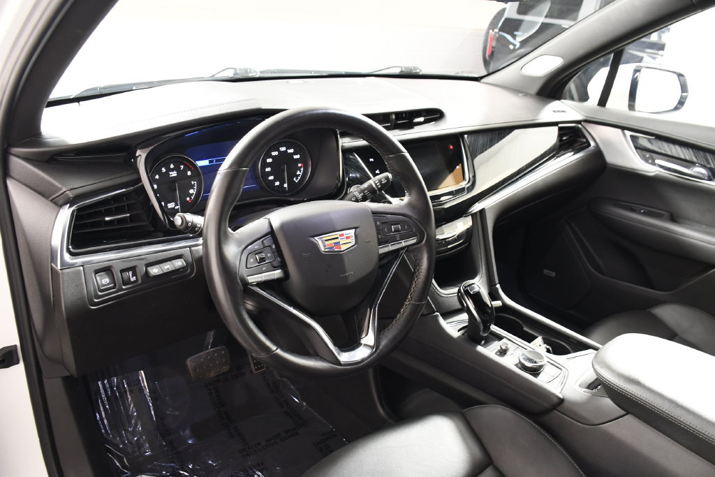 Used 2023 Cadillac XT6 Premium Luxury w/ Technology Package AWD/4WD image 12