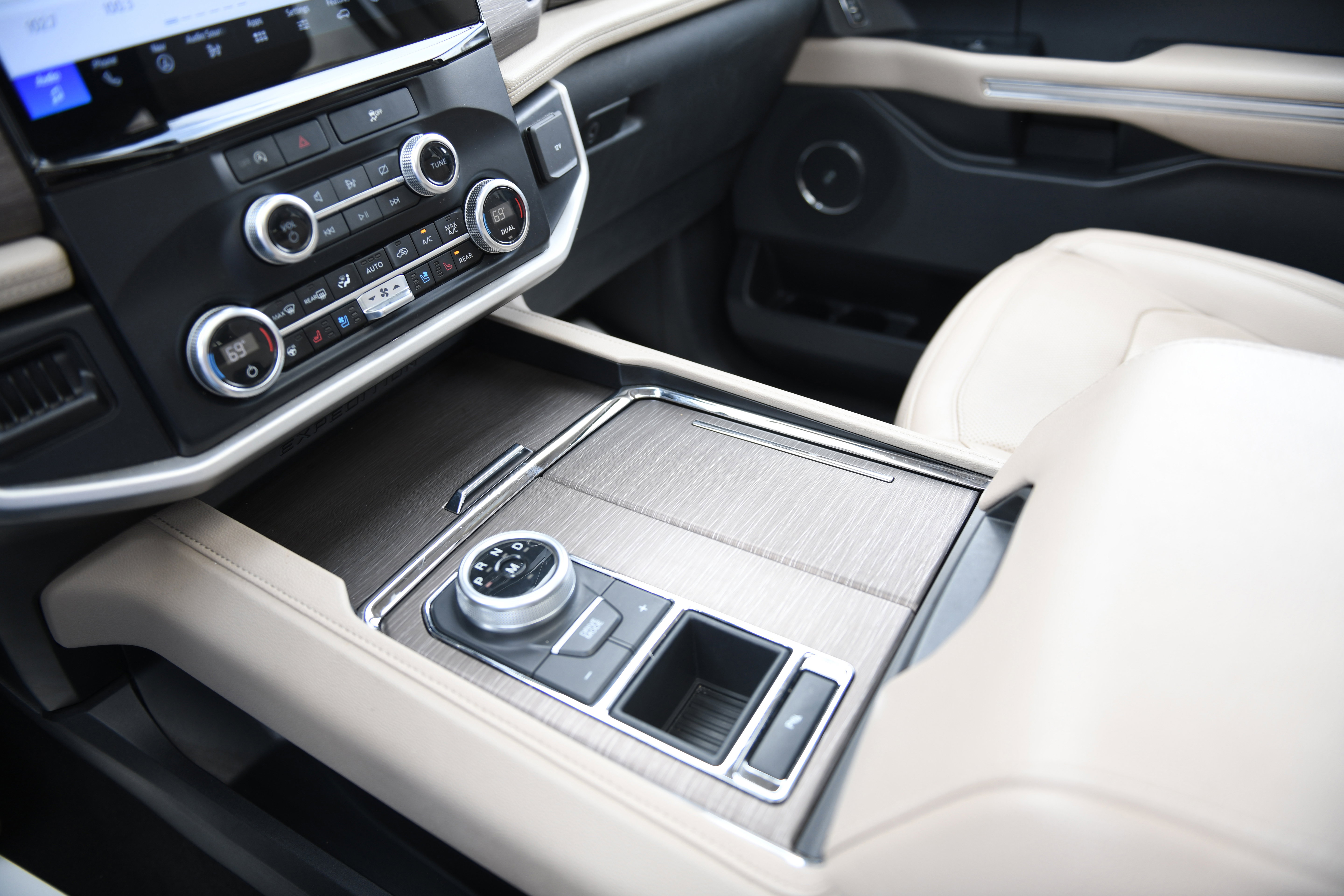 Used 2024 Ford Expedition Max Limited image 20