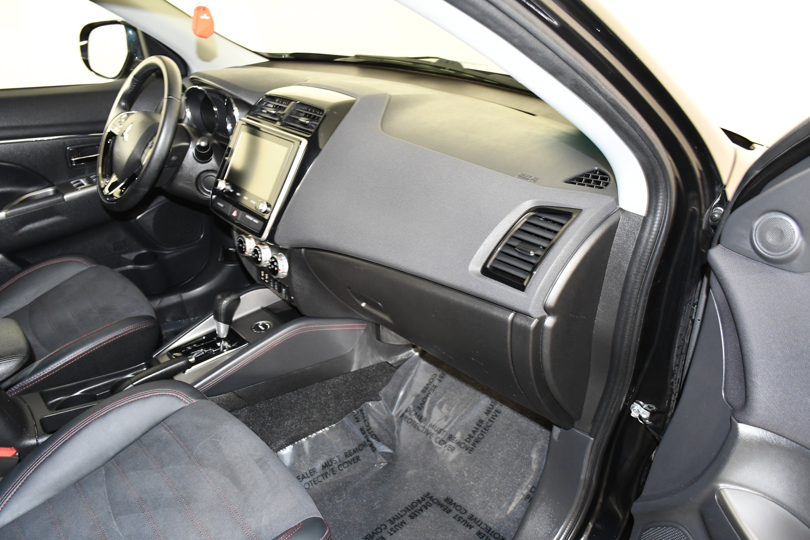Used 2023 Mitsubishi Outlander Sport SE AWD/4WD image 40