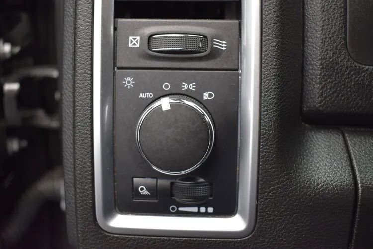 Used 2024 RAM 1500 Classic SLT AWD/4WD image 22