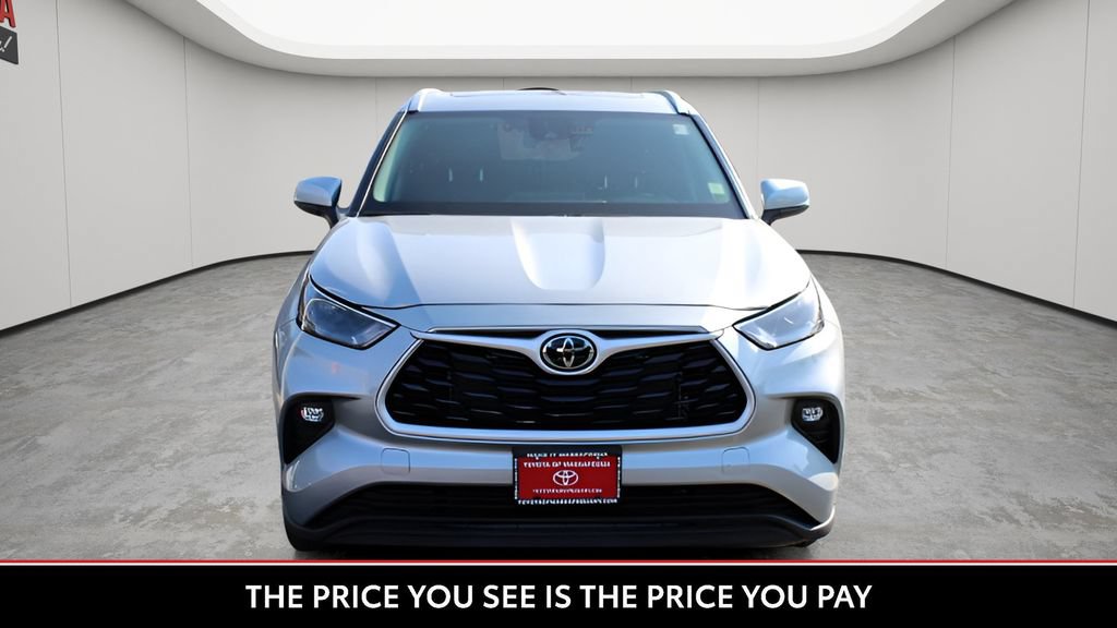 Certified 2025 Toyota Highlander XLE AWD/4WD image 8