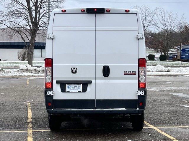 Used 2017 RAM ProMaster 2500 w/ Premium Appearance Group image 4
