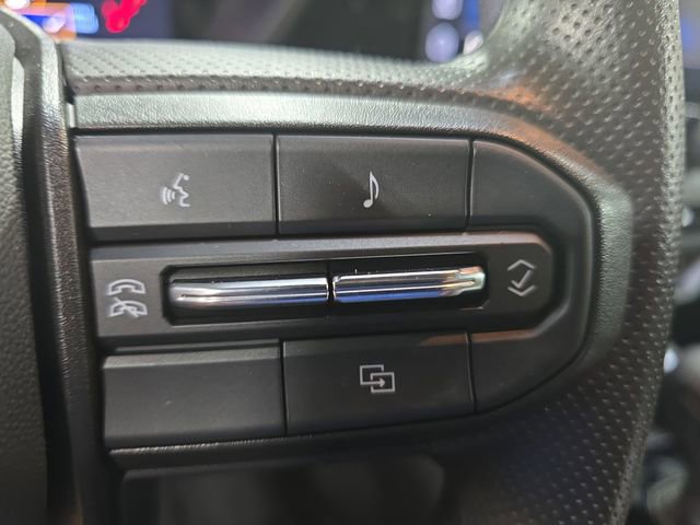 Used 2024 Chevrolet Colorado Trail Boss w/ Technology Package AWD/4WD image 19