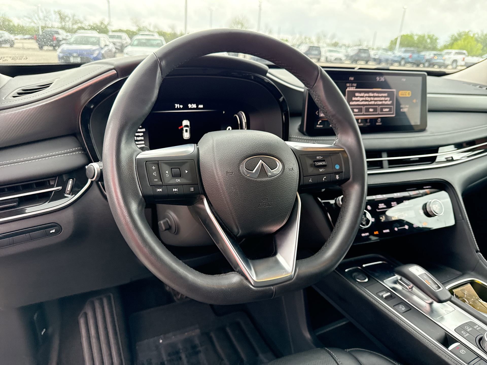 Used 2023 INFINITI QX60 Luxe w/ Cargo Package FWD image 11