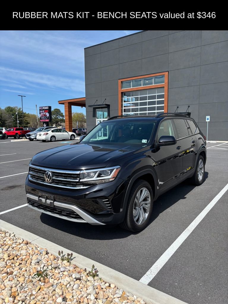 Used 2023 Volkswagen Atlas SE w/ Panoramic Sunroof Package image 3
