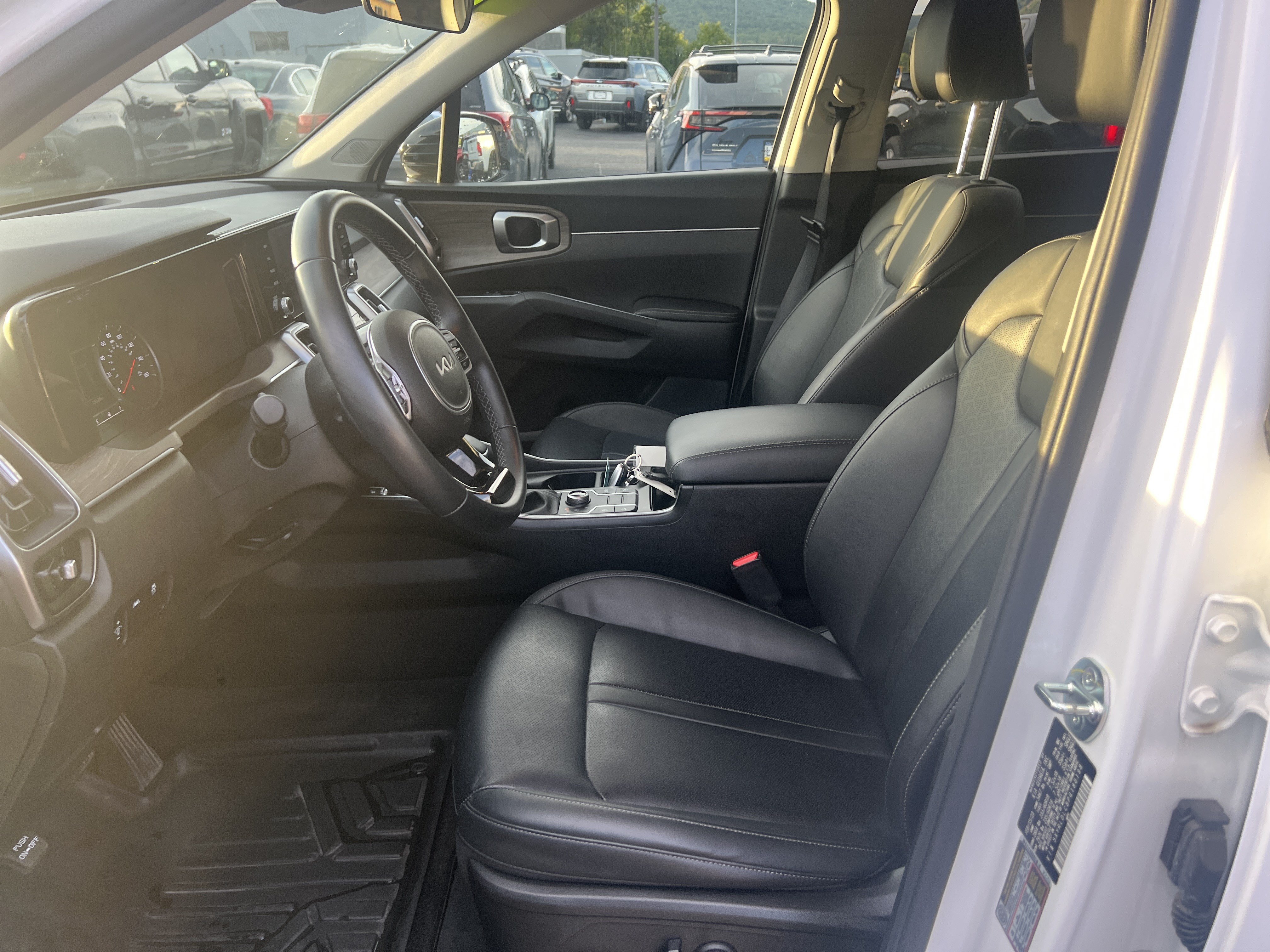 Used 2023 Kia Sorento S AWD/4WD image 12