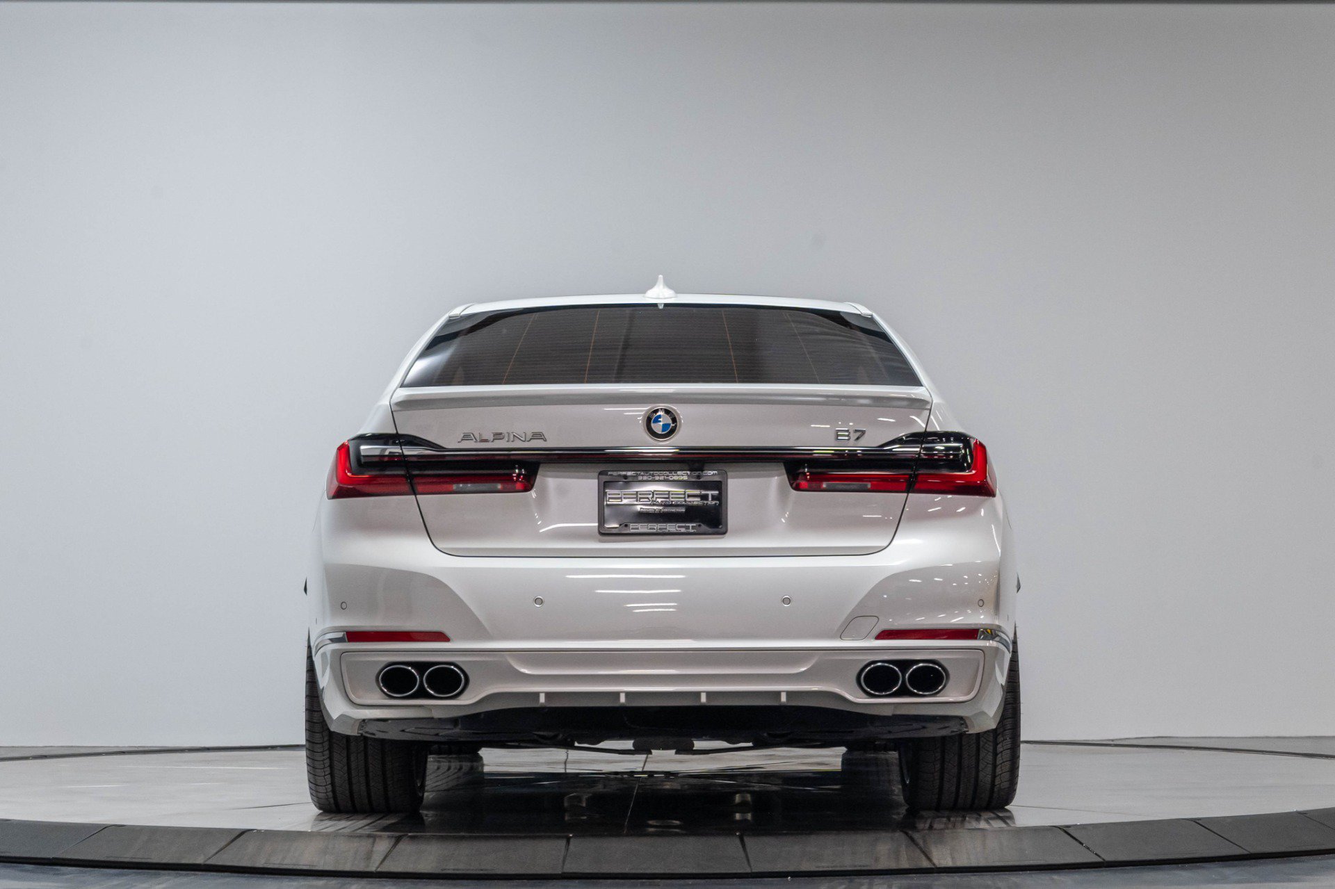 Used 2022 BMW ALPINA B7 xDrive AWD/4WD image 48