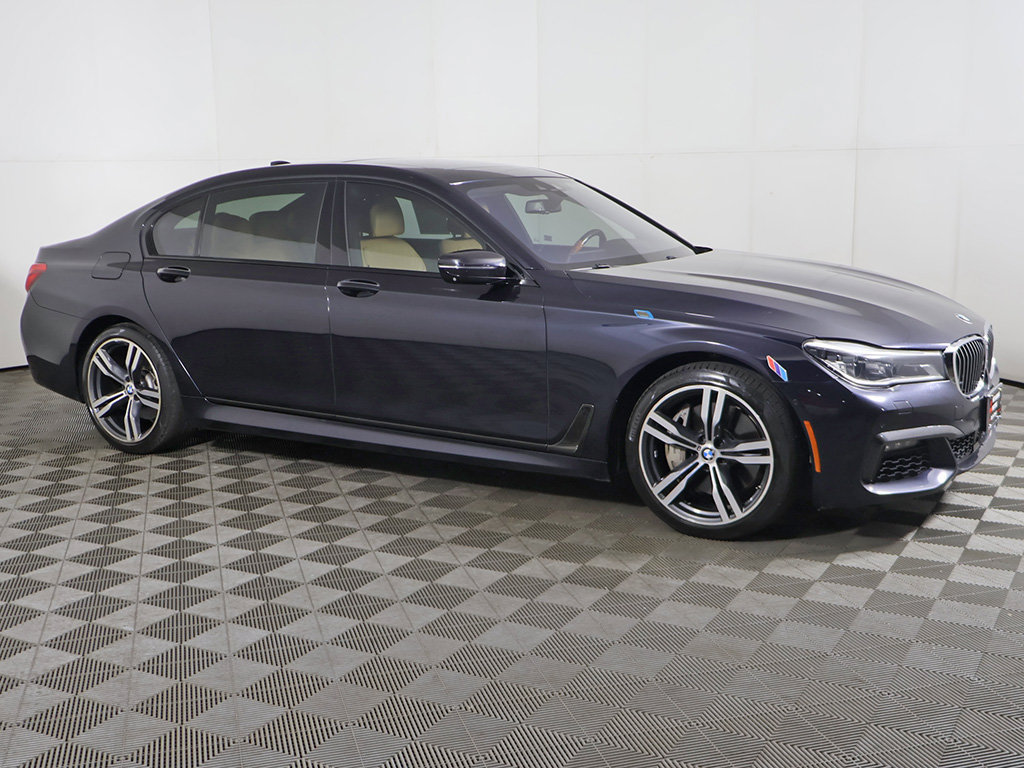 Used 2019 BMW 750i xDrive AWD/4WD image 19