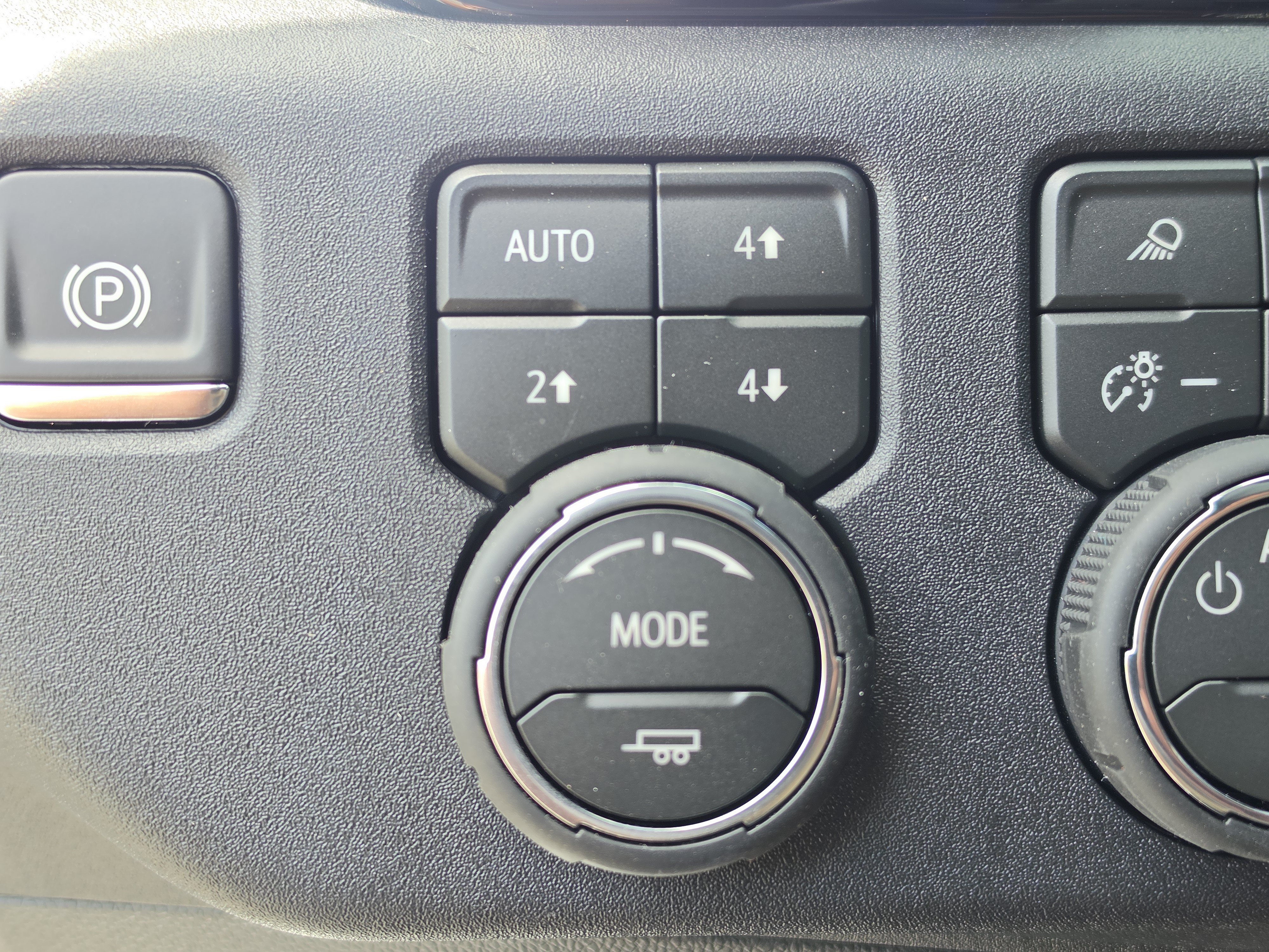 New 2026 Chevrolet Silverado 1500 High Country w/ Technology Package AWD/4WD image 34