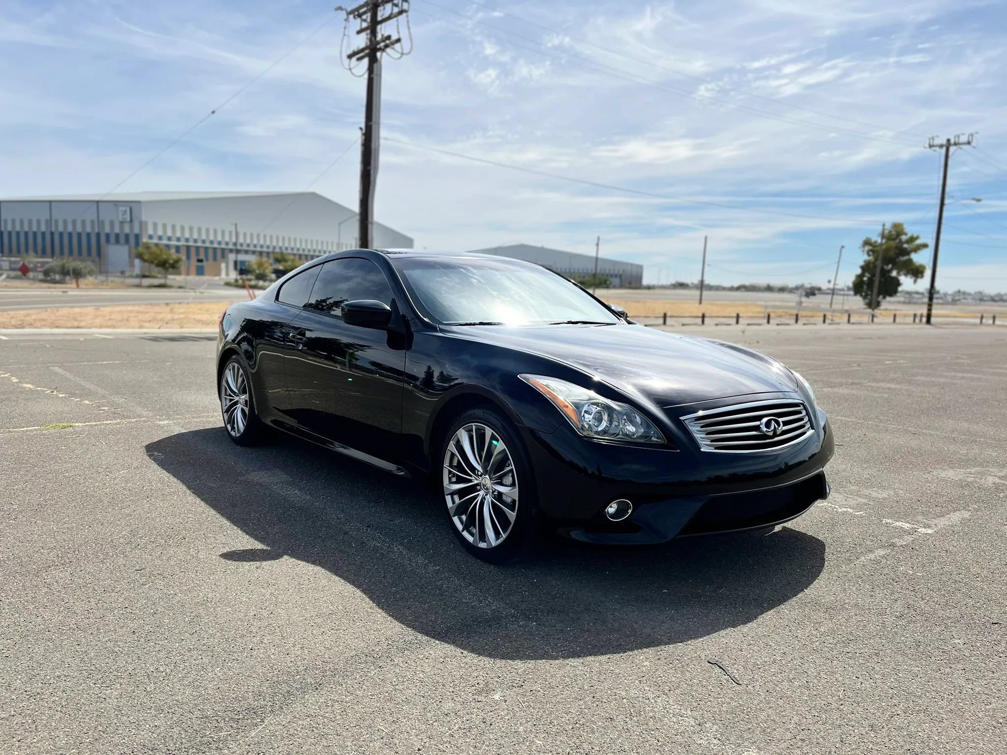 Used 2014 INFINITI Q60 Journey w/ Premium Package RWD image 3