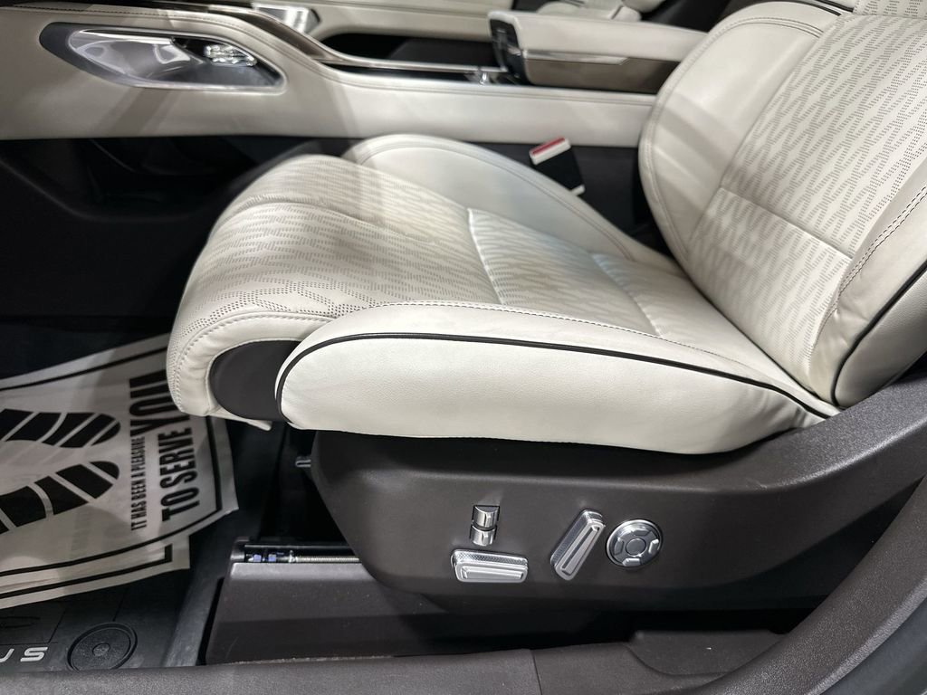Used 2024 Lincoln Nautilus Black Label w/ Jet Appearance Package (87T) AWD/4WD image 14