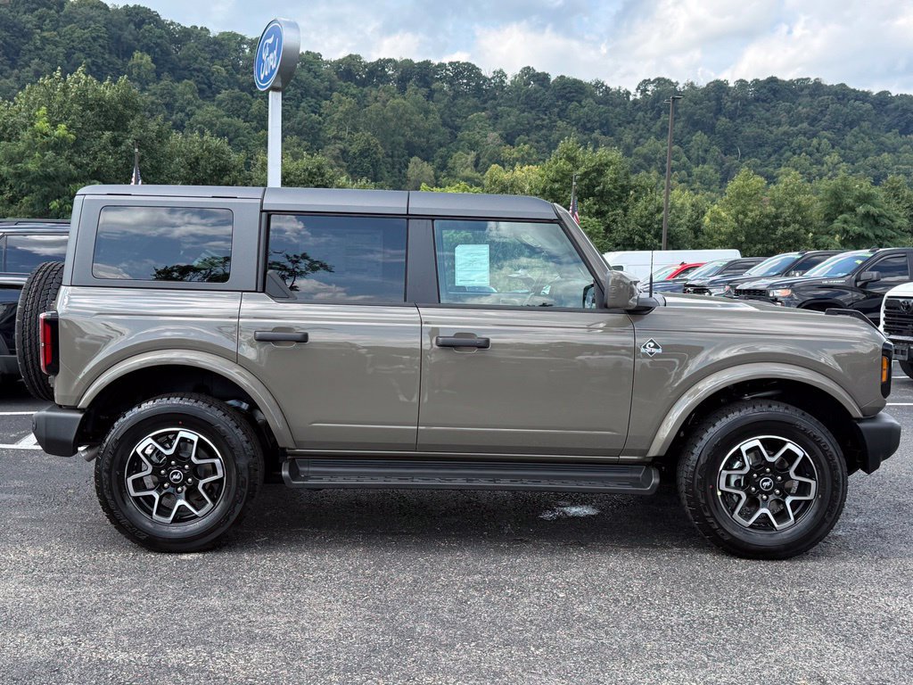 New 2026 Ford Bronco Outer Banks AWD/4WD image 4