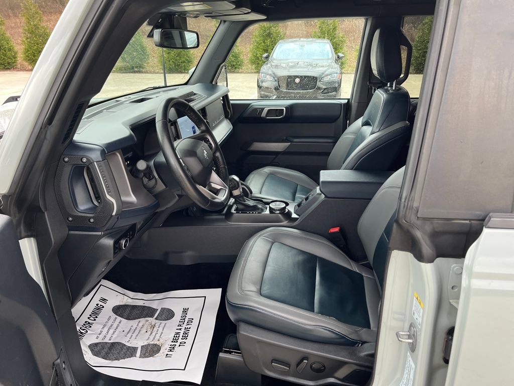 Used 2023 Ford Bronco Outer Banks image 9