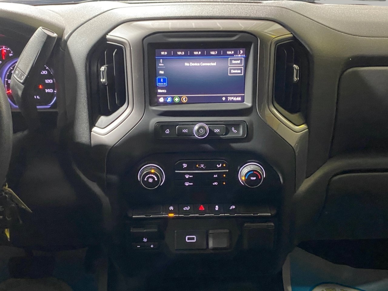 Used 2020 Chevrolet Silverado 1500 Custom w/ Custom Value Package image 12