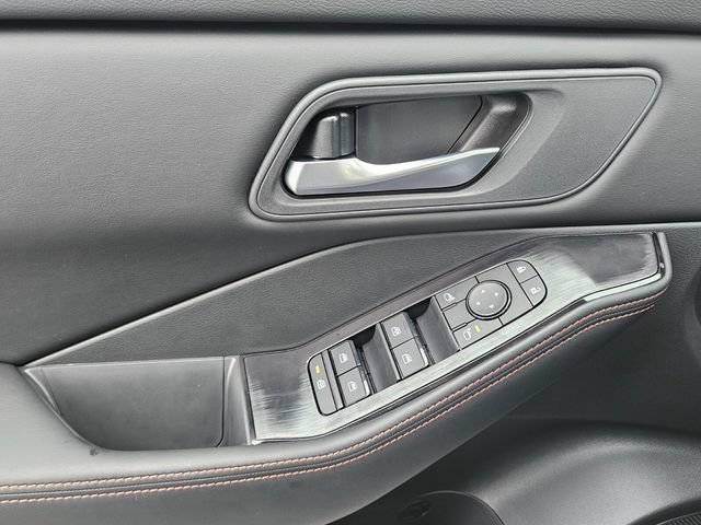 New 2026 Nissan Rogue SV image 29