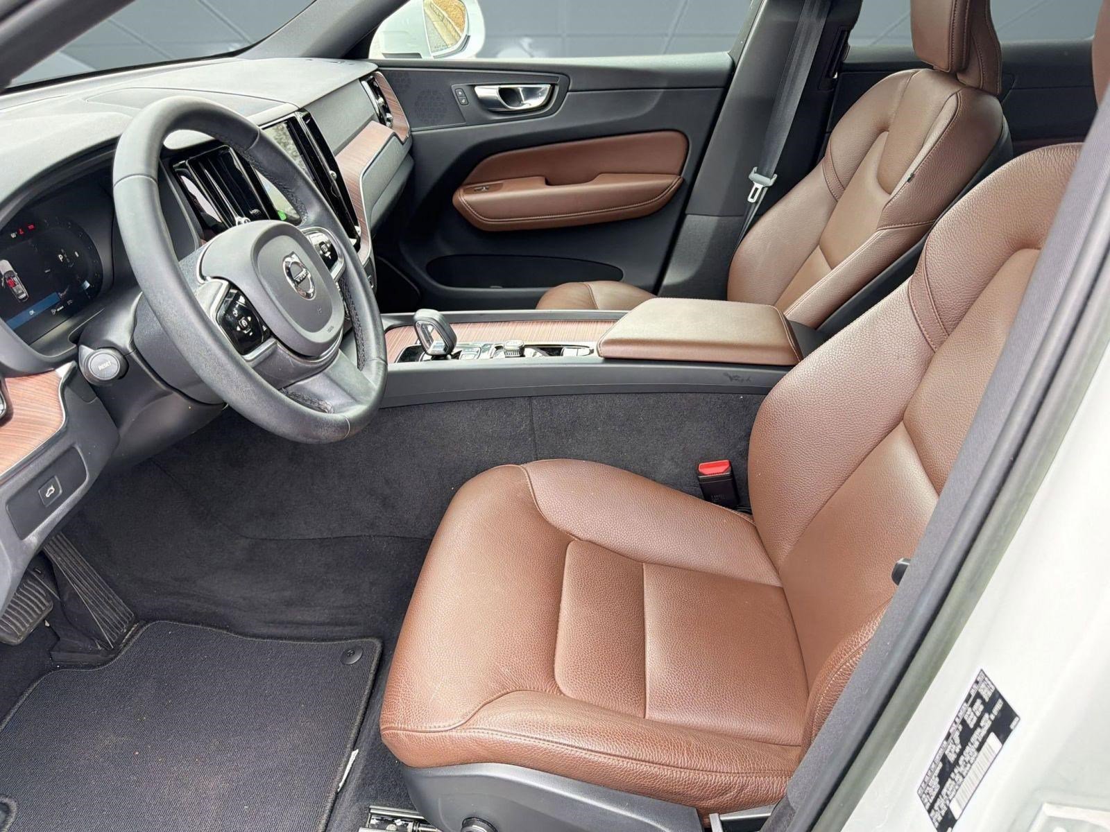 Used 2023 Volvo XC60 B5 Plus w/ Protection Package Premier image 5