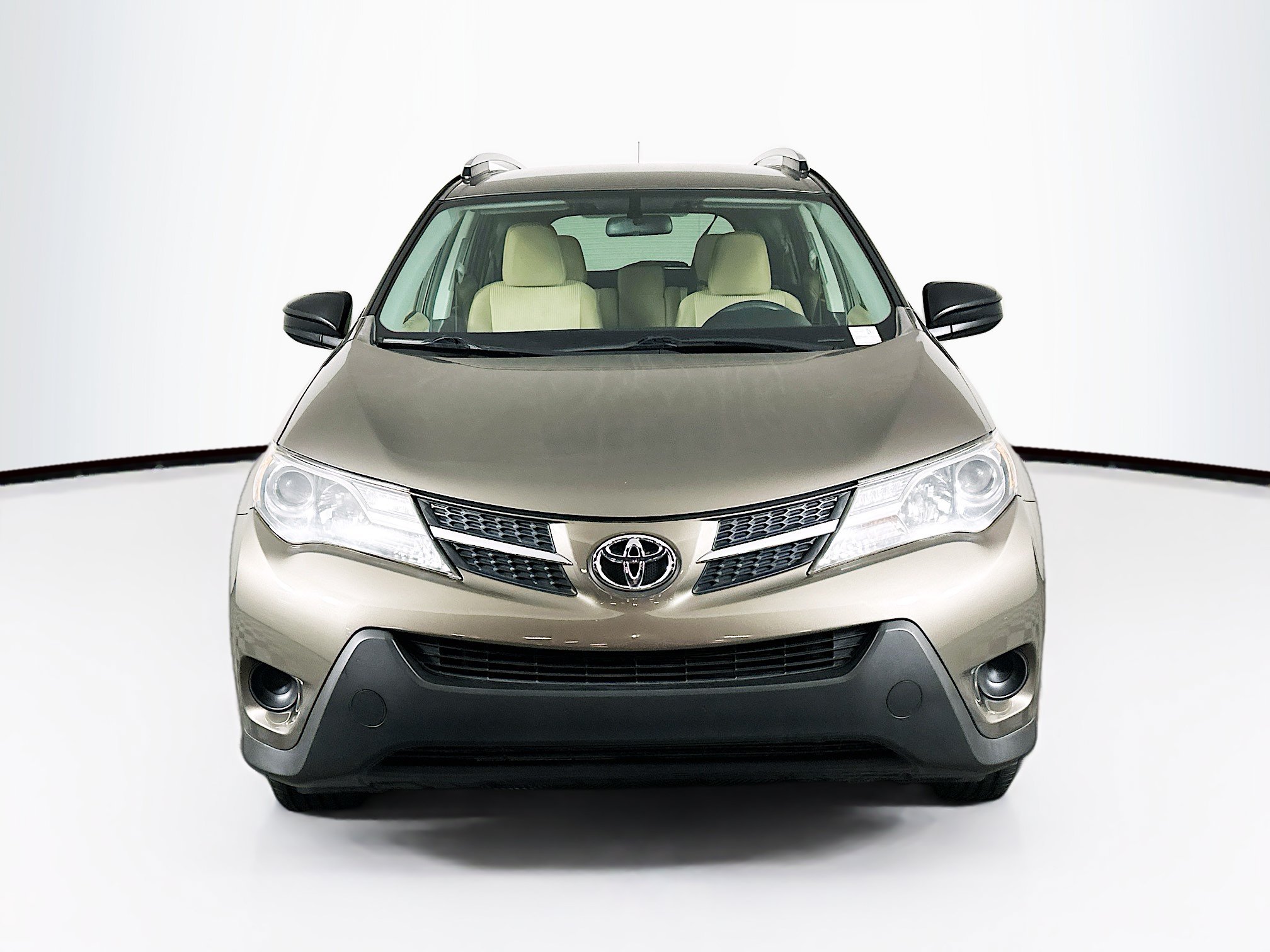Used 2013 Toyota RAV4 LE FWD image 2
