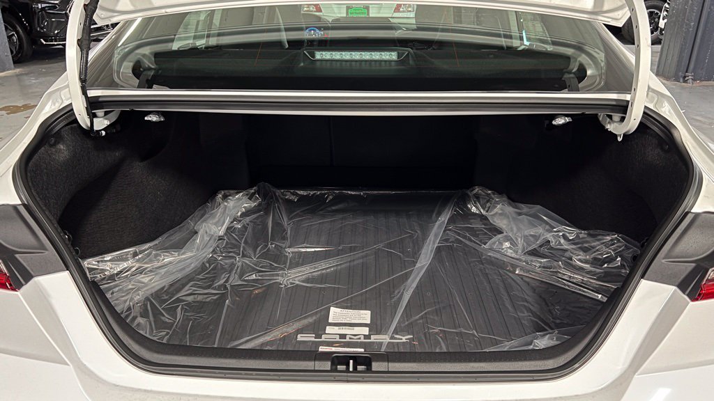 New 2026 Toyota Camry SE FWD image 10