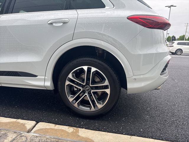 Certified 2025 Audi Q5 Premium Plus w/ Premium Plus AWD/4WD image 29