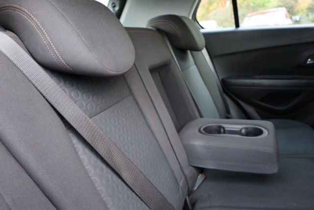 Used 2018 Chevrolet Trax LS image 28