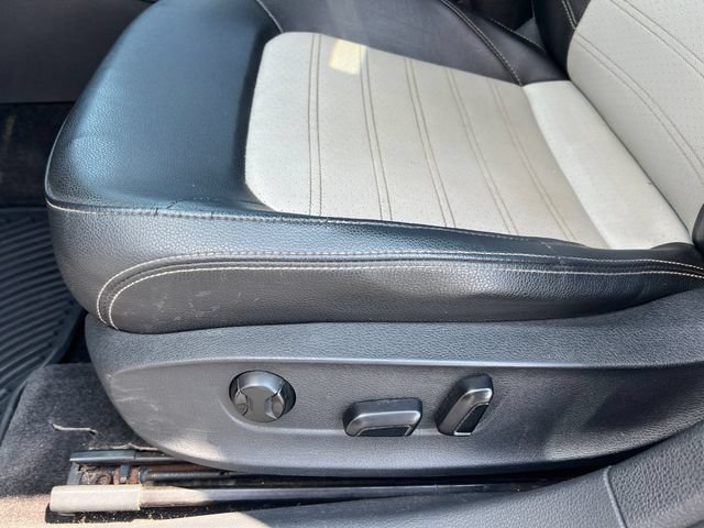 Used 2018 Volkswagen Passat 3.6 FWD image 10